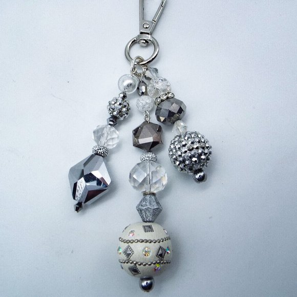 Cynthia Lynn "BAG BLING" Winter White and Silver Handbag Charm - Picture 1 of 9